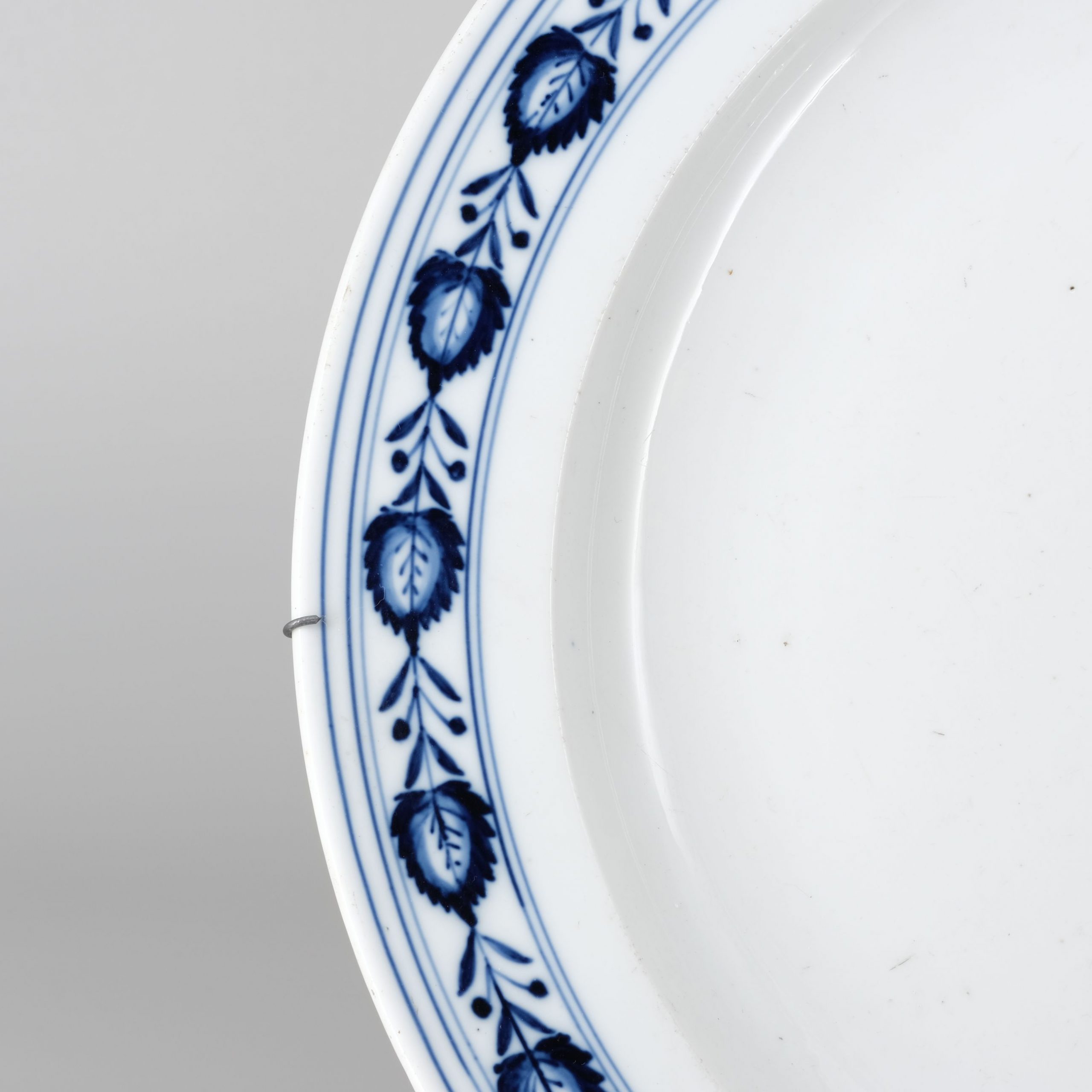 Meissen Teller Blätterkantenmuster Kunsthandlung Kühne